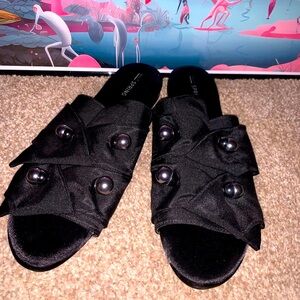 Gorgeous dressy sandals. Size 8.5